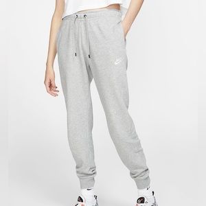 Nike Sportswear Club Fleece
Women's Mid-Rise Joggers